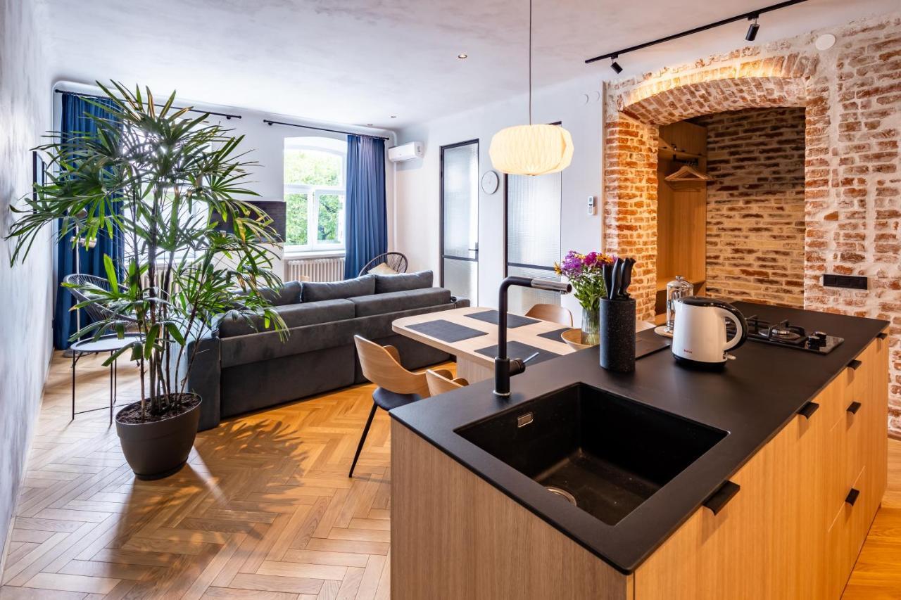 Onlviv Apartments Rynok Square 18/2 エクステリア 写真